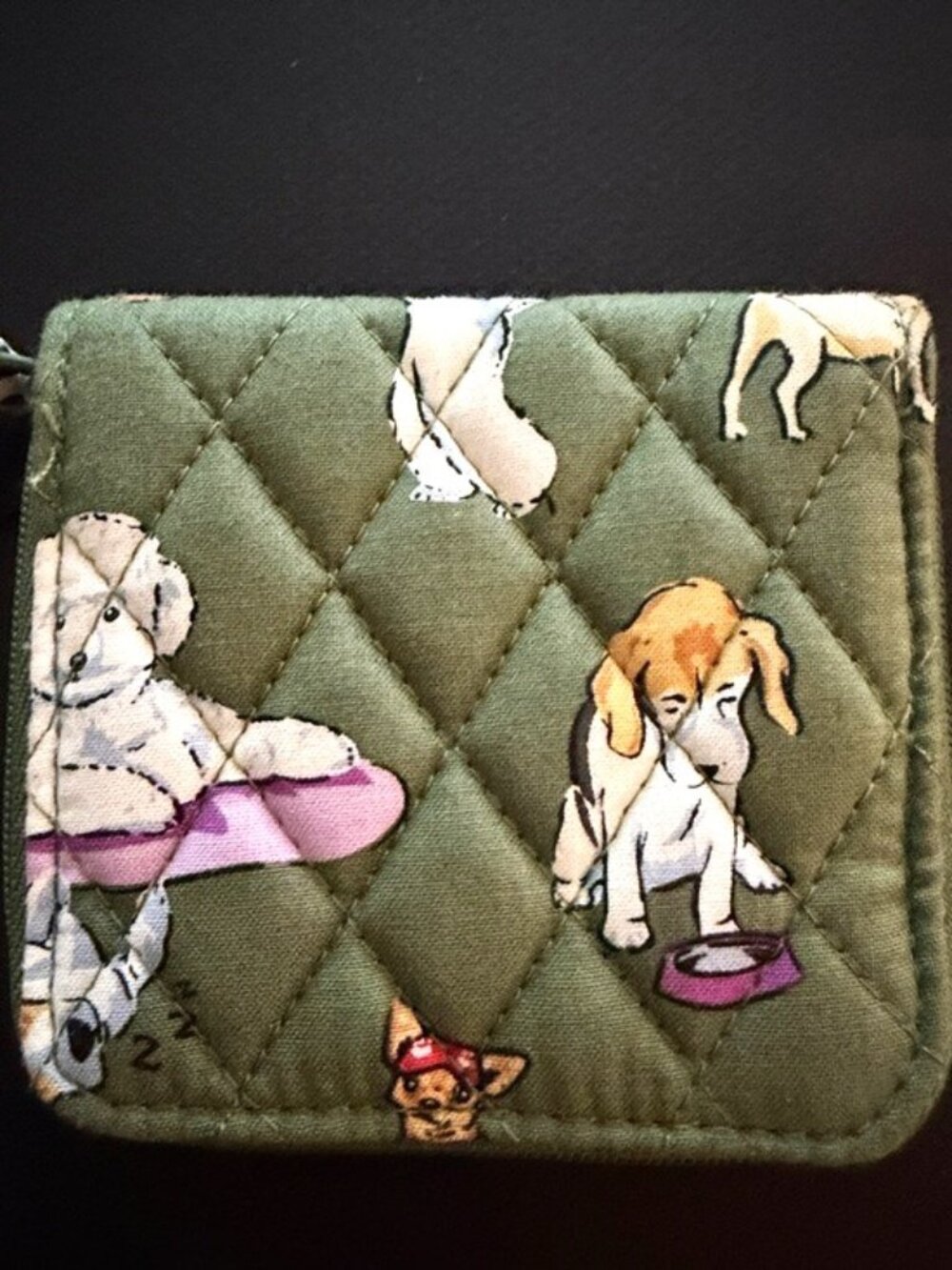 Vera Bradley Quilted Dog Park Zip Wallet - Olive Green with Multicolor Pups NWT - Picture 2 of 6